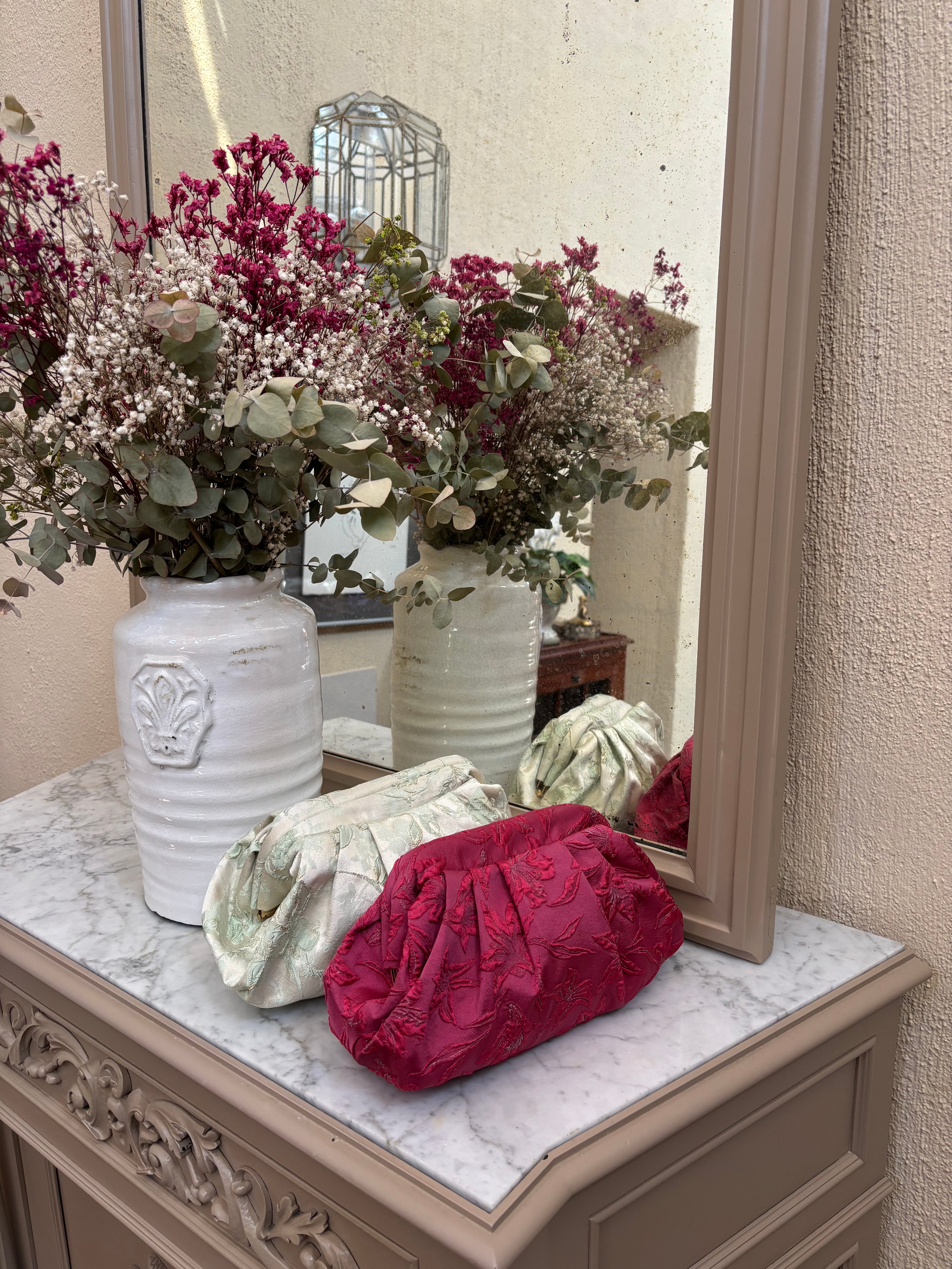 Bolso Marcela brocado floral relieve