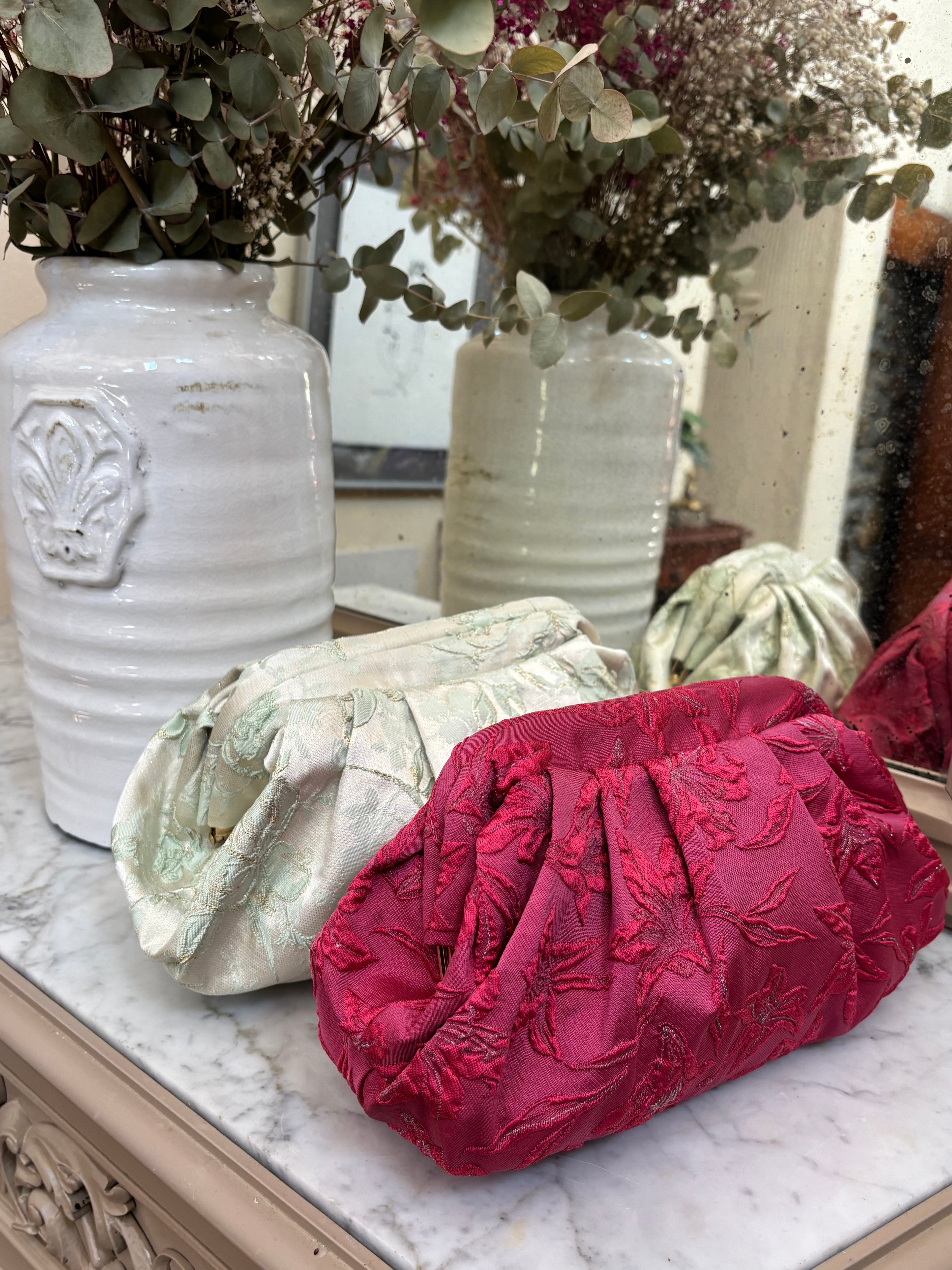 Bolso Marcela brocado floral relieve