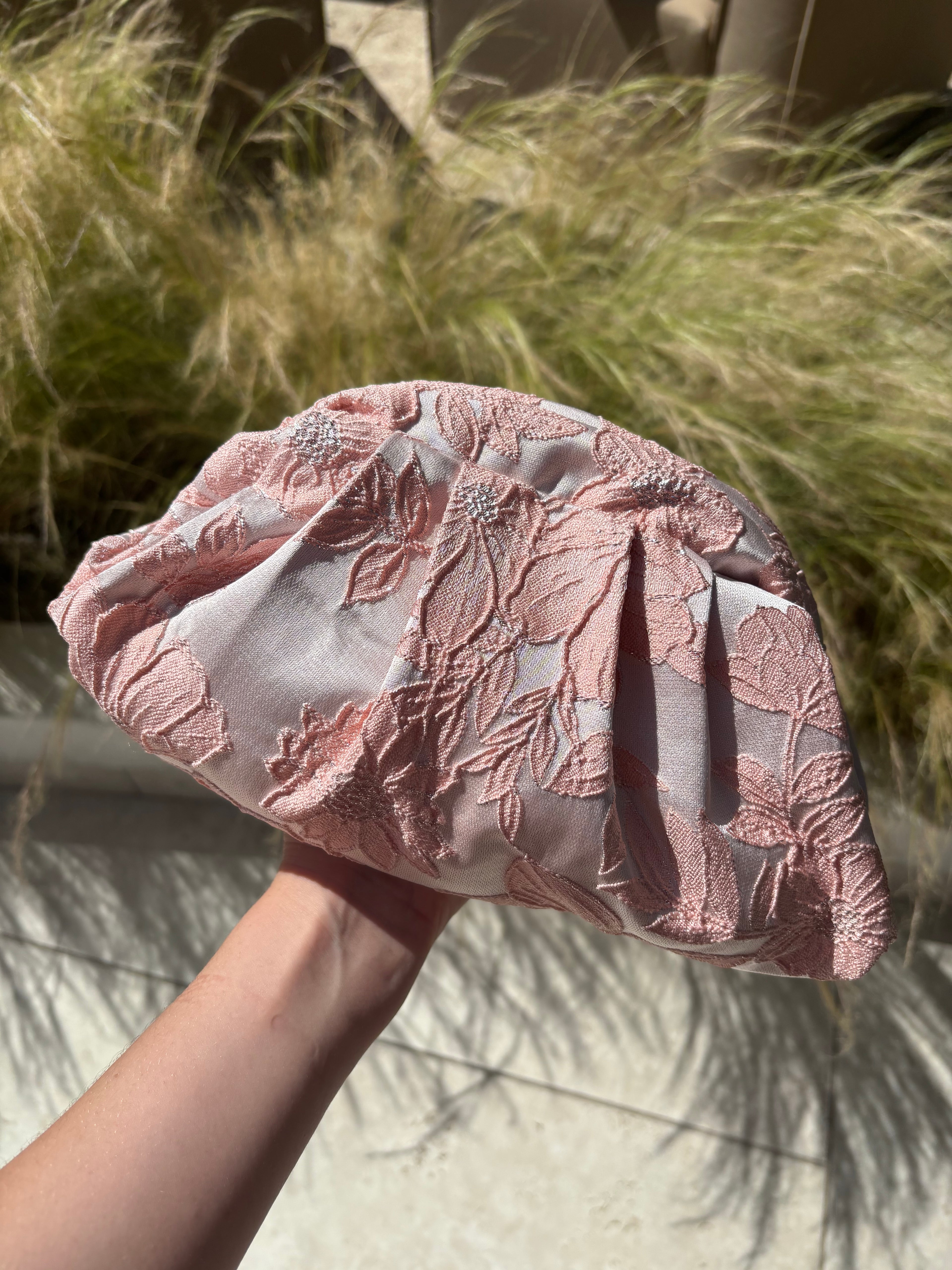 Bolso Marcela brocado flores rosa