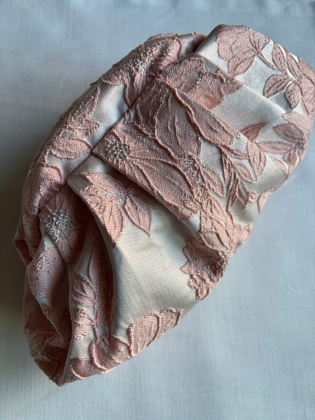 Bolso Marcela brocado flores rosa