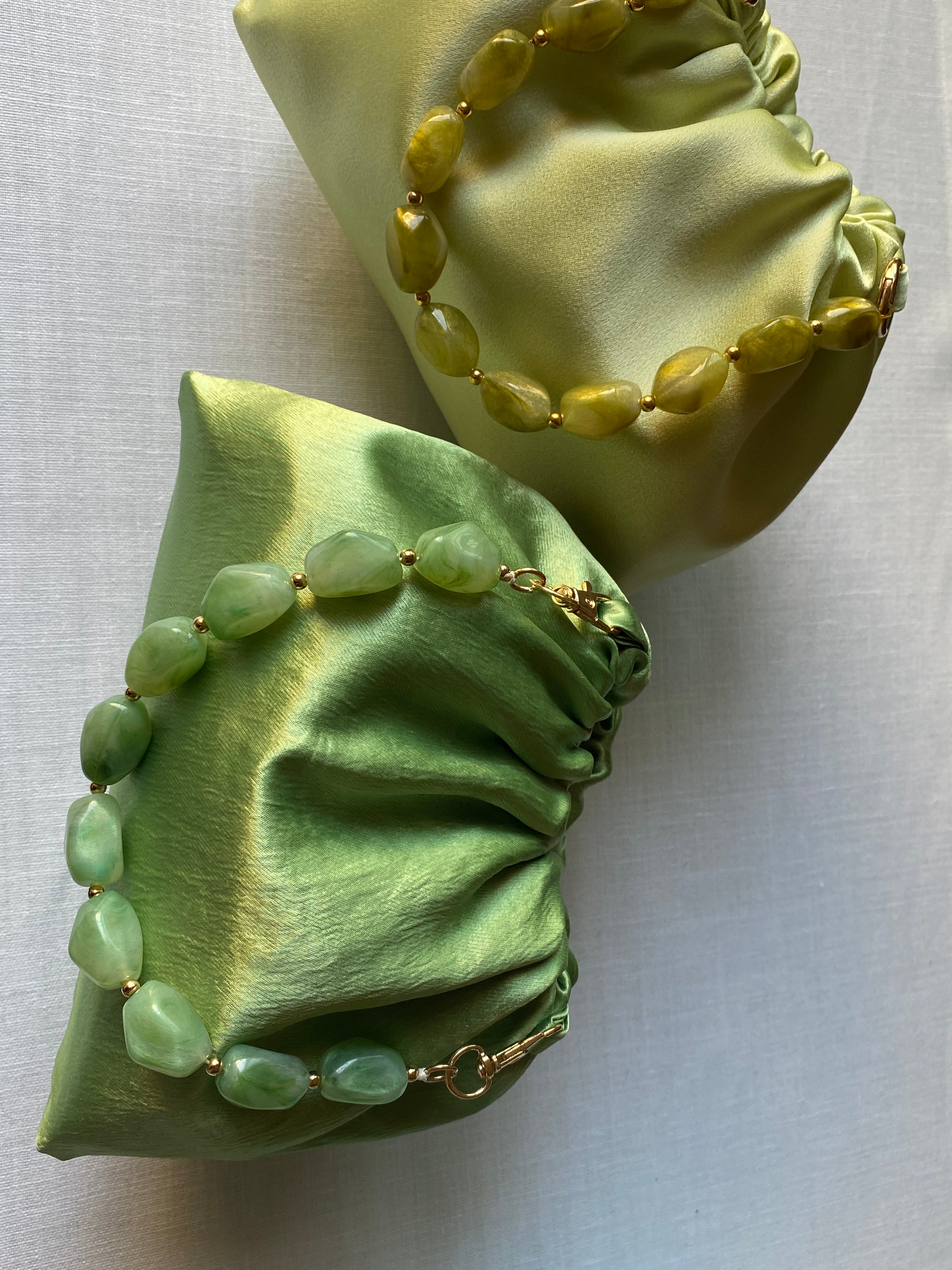 Bolso Ágata verde satinado