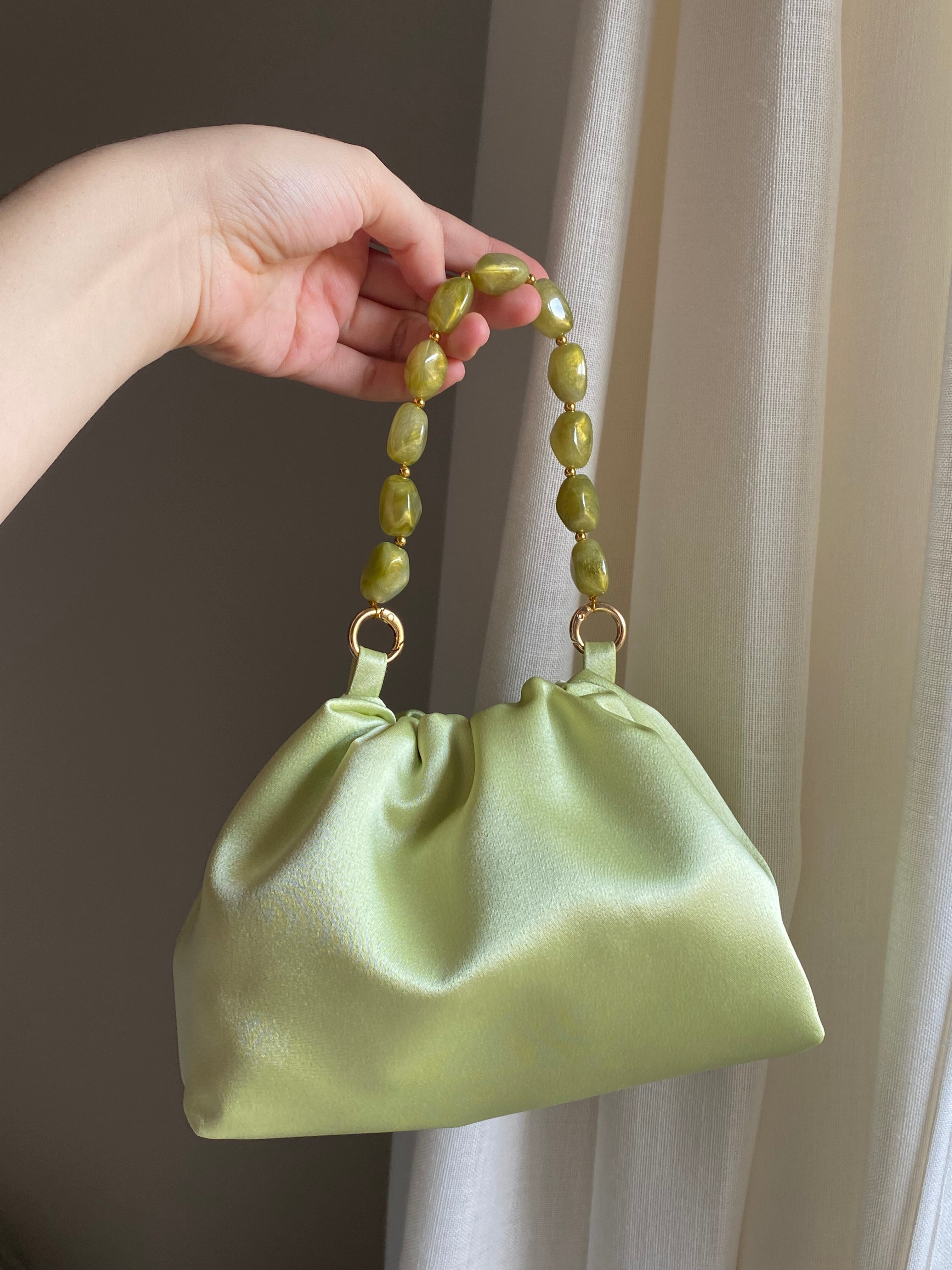 Bolso Ágata verde satinado